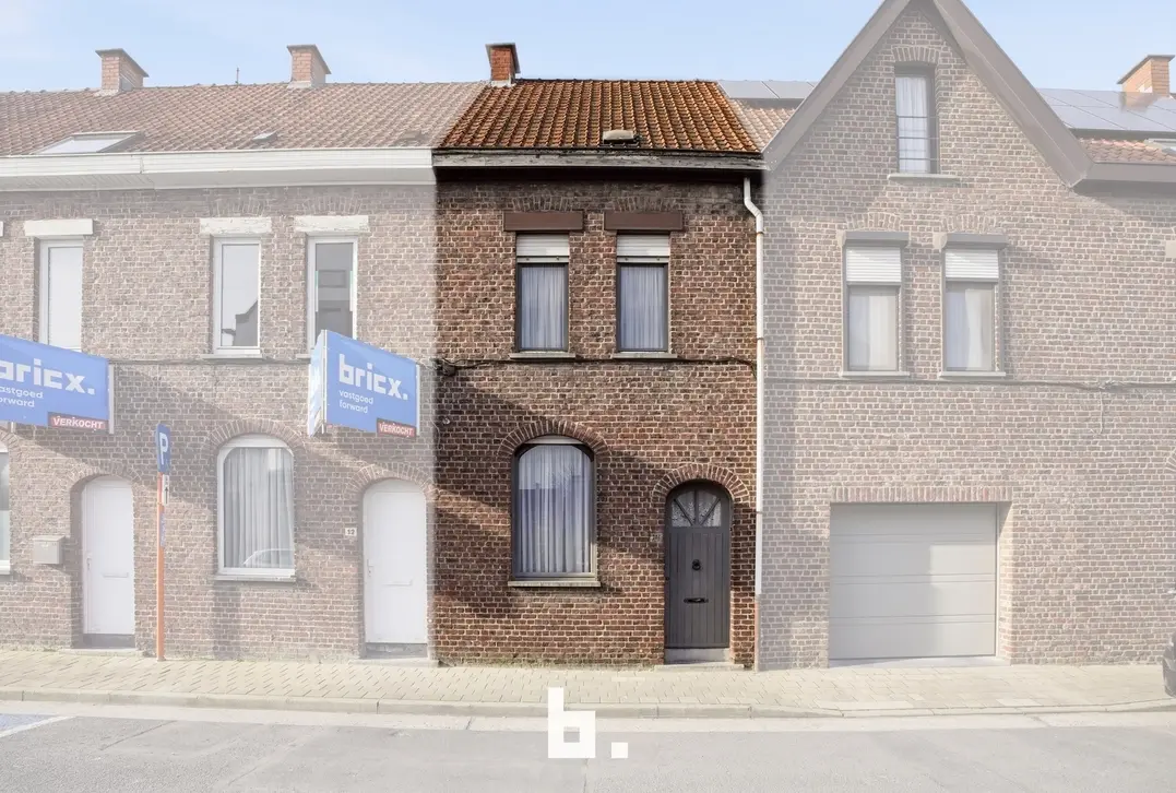 Te renoveren stadswoning met tuin op uitstekende ligging in Roeselare - Roeselare