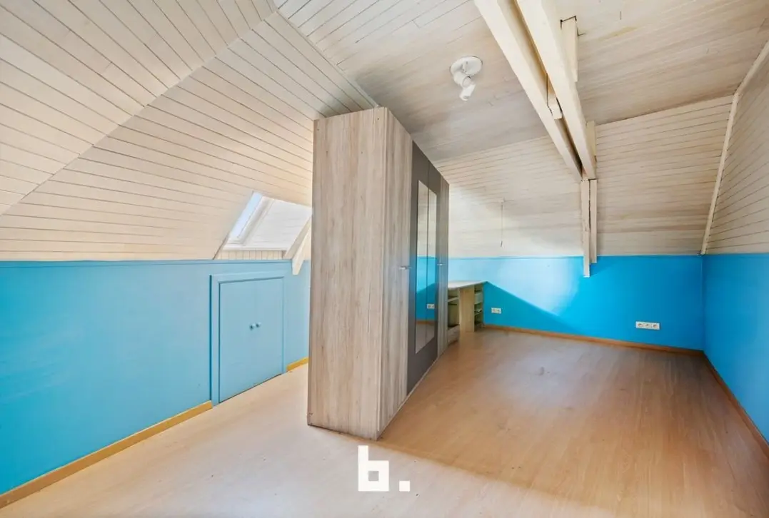 Karaktervolle eigendom met uitzonderlijk potentieel op toplocatie in Roeselare - Roeselare