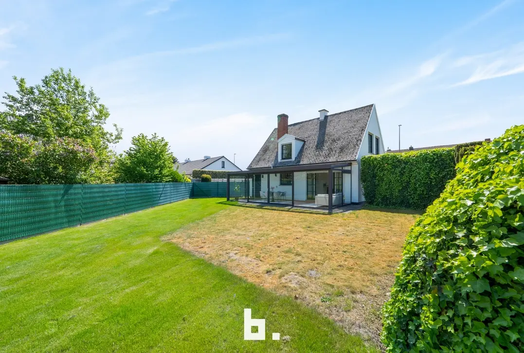 Instapklare alleenstaande woning op topligging - Oostkamp