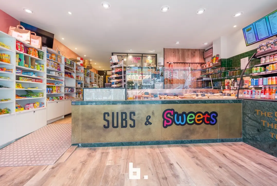 Handelshuis met mooie opbrengst - Brugge