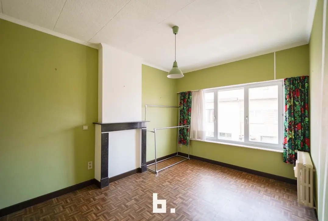 Zeer ruime halfopen woning met meerdere garages en tuin - Tielt