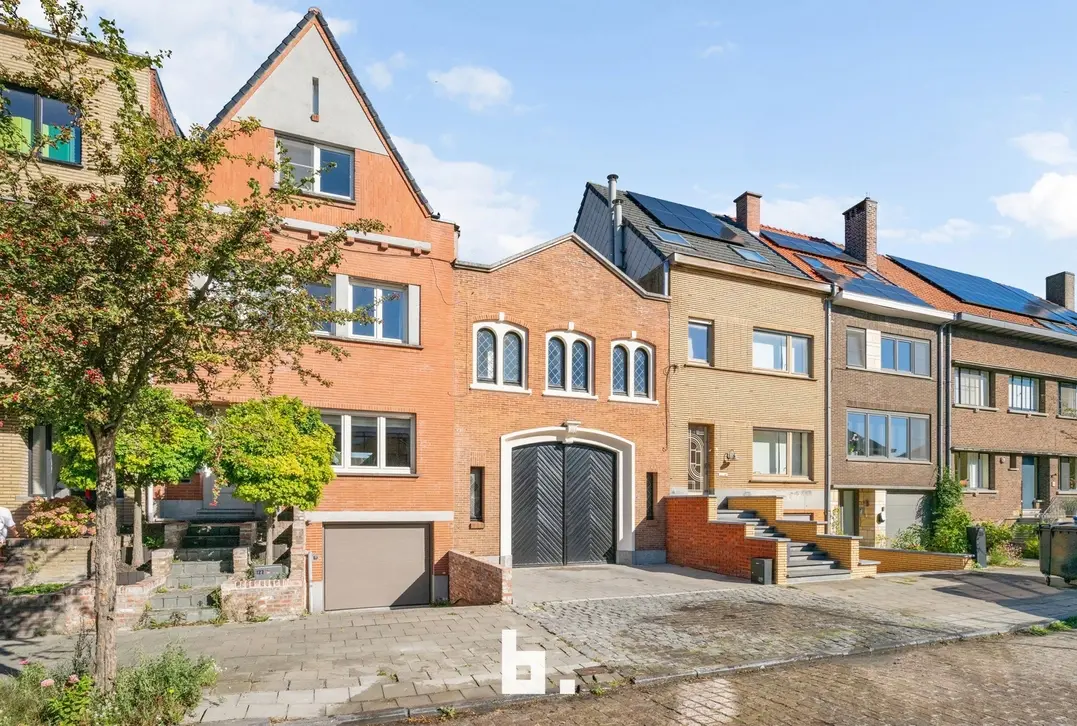 Uniek magazijn met kantoor in loftstijl - Kortrijk