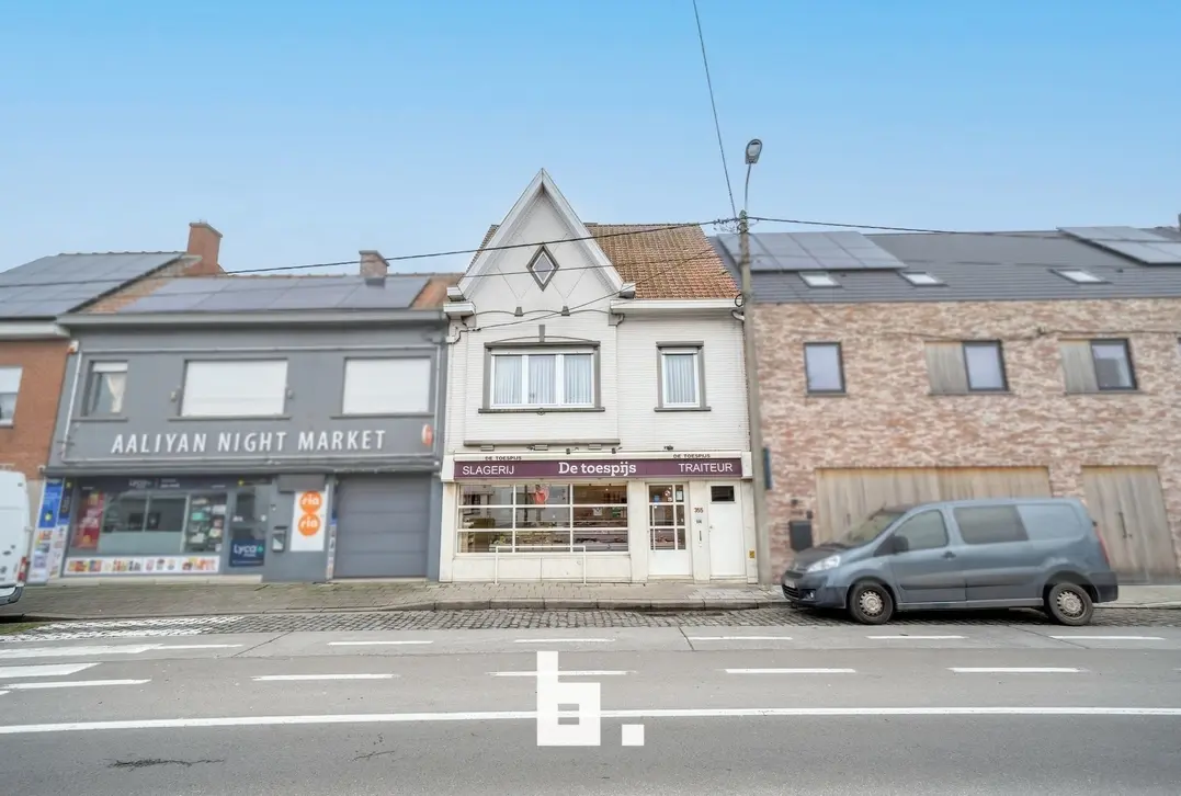 Grote woonst met atelier  - Roeselare