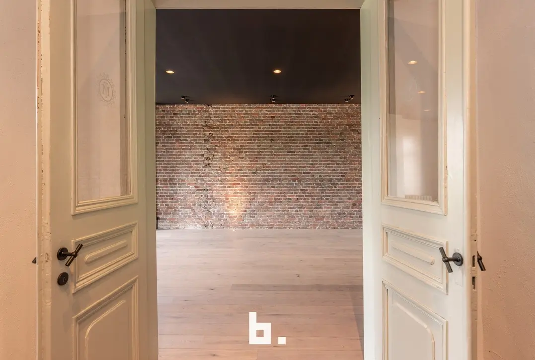 Exclusief neoclassicistisch herenhuis in hartje Roeselare - Roeselare