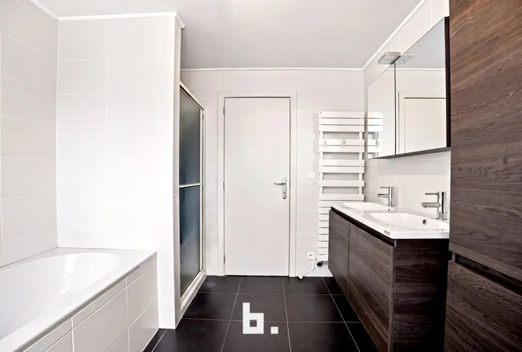 Energiezuinige woning met ruime loods van ca. 140 m² op centrale ligging - Roeselare