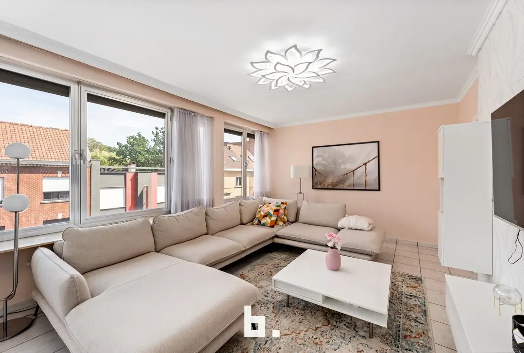 Zeer ruim Appartement in Centrum Kortrijk! - Kortrijk