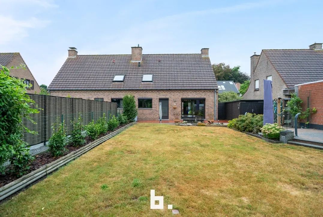 Halfopen bebouwing met 3 slaapkamers en garage op Topligging! - Sint-Andries