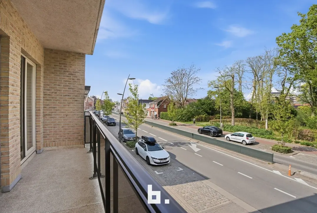 Lichtrijk appartement met twee terrassen en garage! - Roeselare