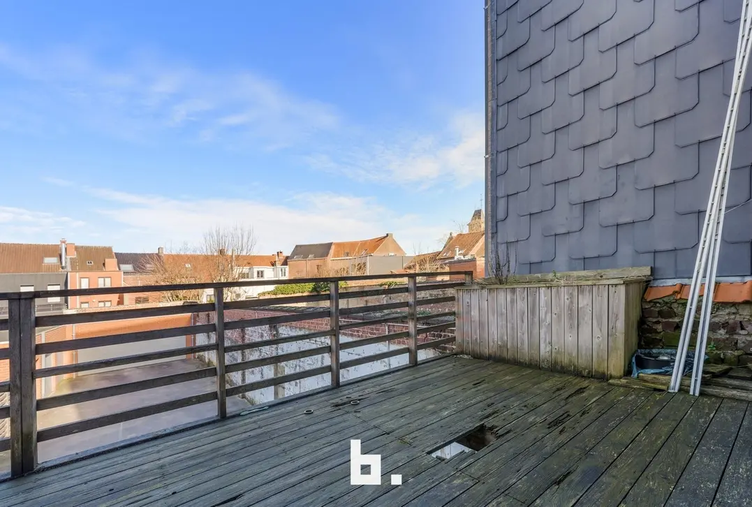 Opbrengsteigendom met 3 units en garages in hartje Roeselare - Roeselare