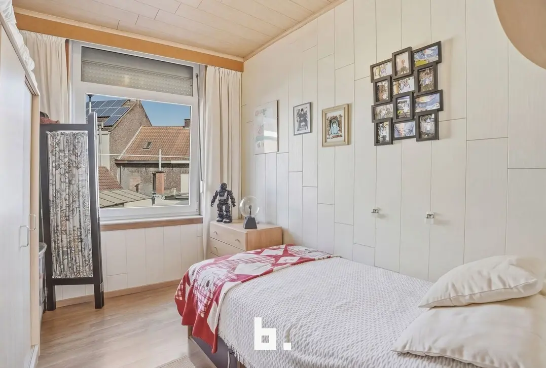 Ruime gezinswoning met tuin nabij het centrum - Roeselare