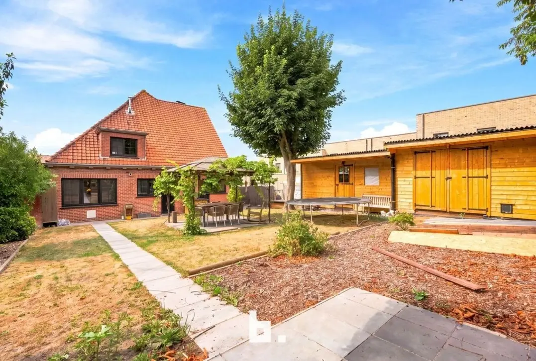 Verrassend ruime en karaktervolle woning in Hooglede - Hooglede