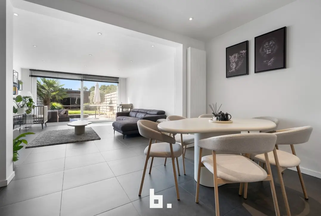 Perfect instapklare woning met gezellige tuin op uitstekende ligging - Sint-Kruis