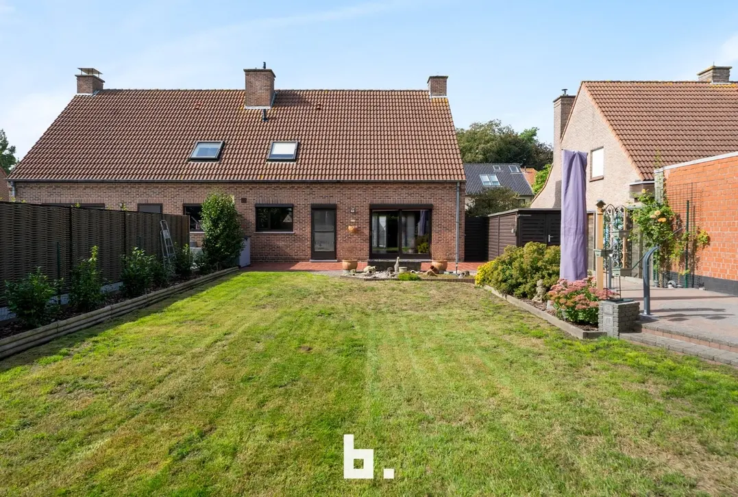 Halfopen bebouwing met 3 slaapkamers en garage op Topligging! - Sint-Andries