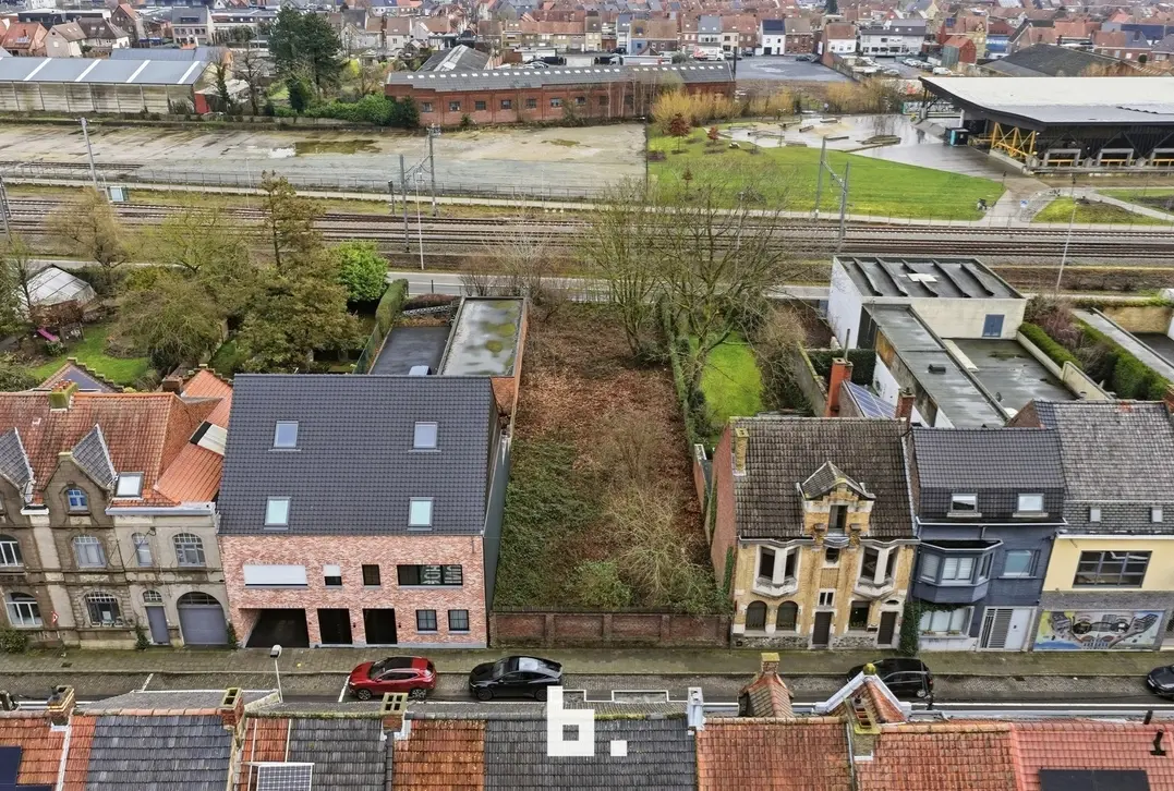 Bouwgrond van 650 m² te koop – Centrum Roeselare - Roeselare