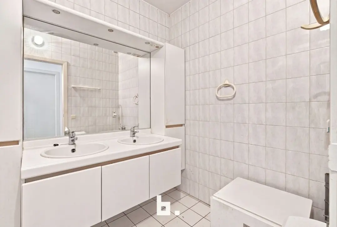 Lichtrijk verhuurd dakappartement in centrum Roeselare - Roeselare