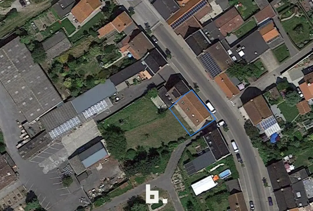 Instapklare gezinswoning met 3 slaapkamers, zonnige tuintje en autostaanplaats te Vleteren - Vleteren