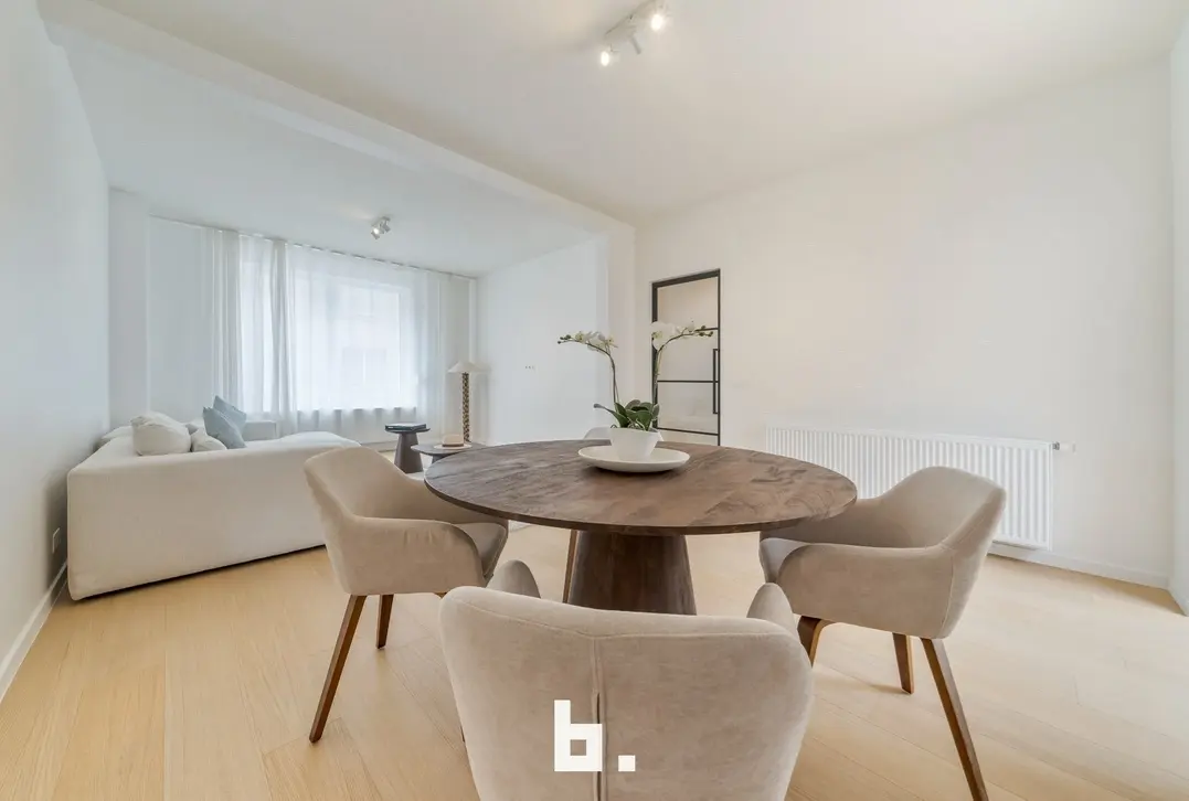 Stijlvol gerenoveerde woning met 4 slpks en een prachtige tuin in hartje Knokke-Heist - Knokke-Heist