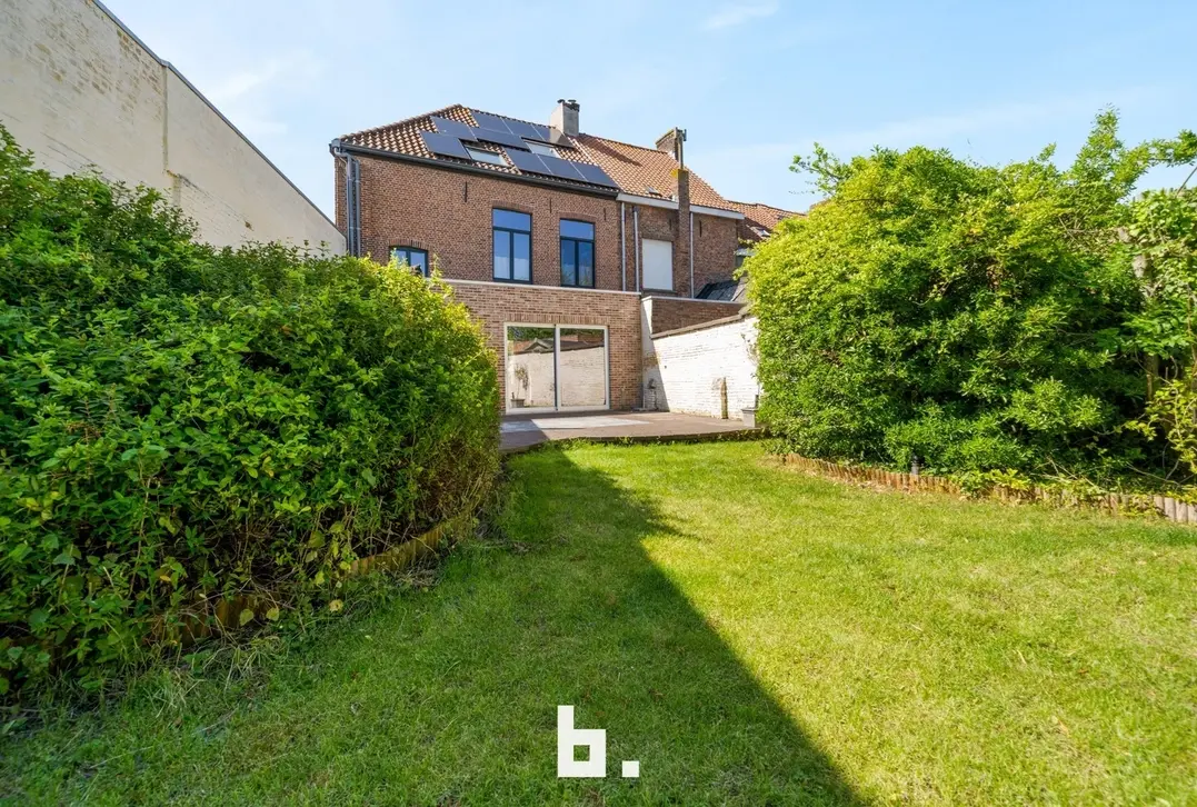Prachtige, ruime instapklare woning gelegen aan de Brugse stadsrand. - Brugge