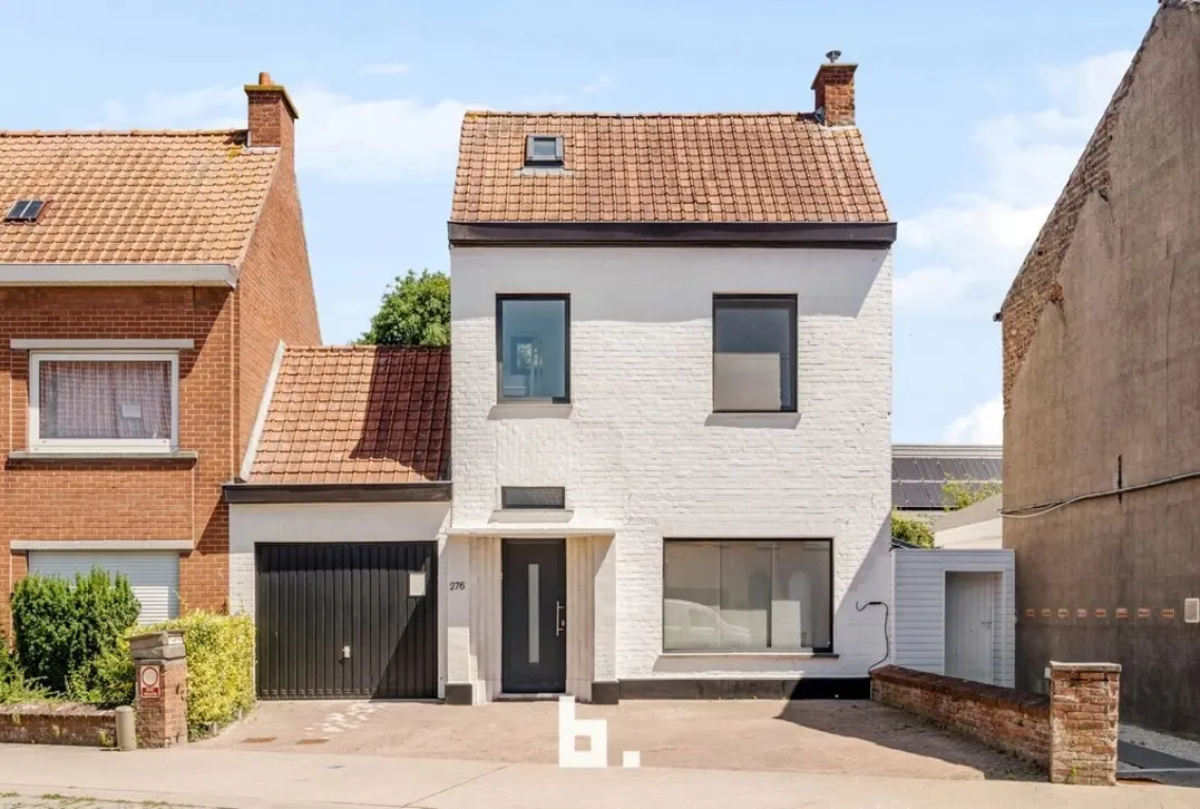 Instapklare halfopen bebouwing met 3 slaapkamers en garage! - Roeselare
