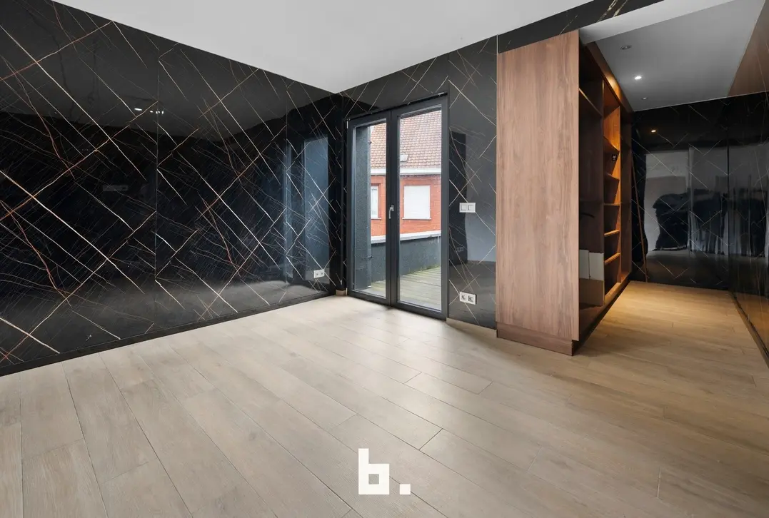 Gerenoveerde gezinswoning / kangoeroewoning met 5 kamers in Kuurne - Kuurne