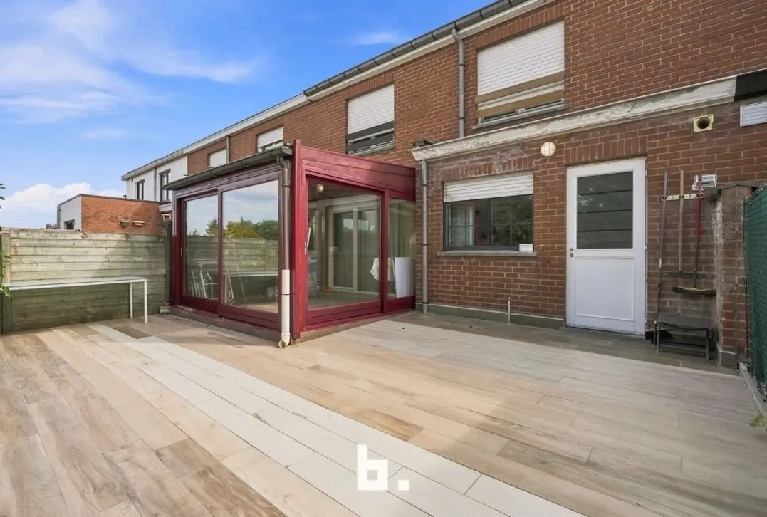 Gezinswoning met 4 slaapkamers, zonnige tuin en garage - Moorslede