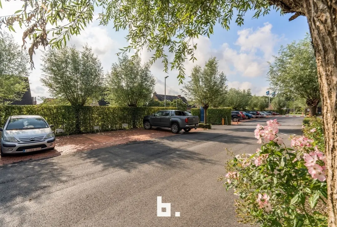 Ruim kantoor op centrale locatie - Roeselare