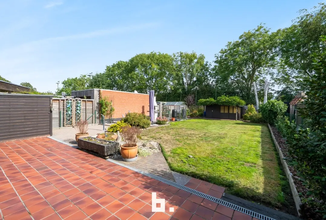 Halfopen bebouwing met 3 slaapkamers en garage op Topligging! - Sint-Andries
