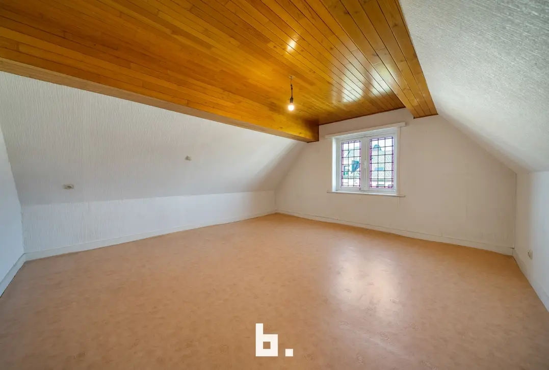  Ruime rijwoning in hartje Sijsele met open zicht op de velden! - Sijsele
