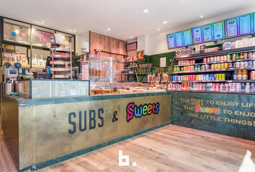 Handelshuis met mooie opbrengst - Brugge