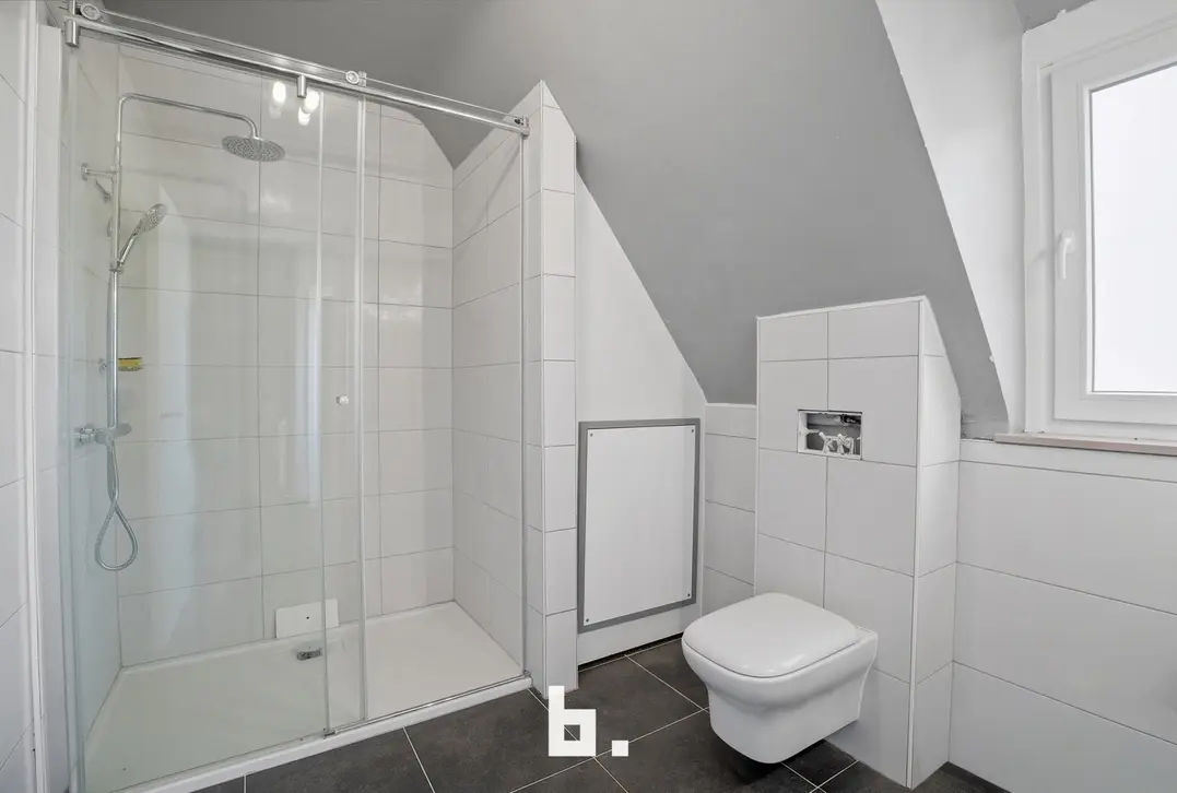 Charmante halfopen woning met tuin en carport in rustige straat-0 Kortrijk-€235.000