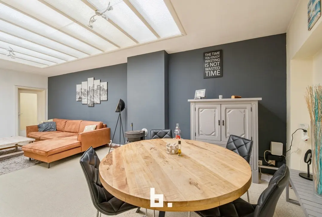 Handelshuis of investeringspand op fantastische ligging te Menen! - Menen - €315.000