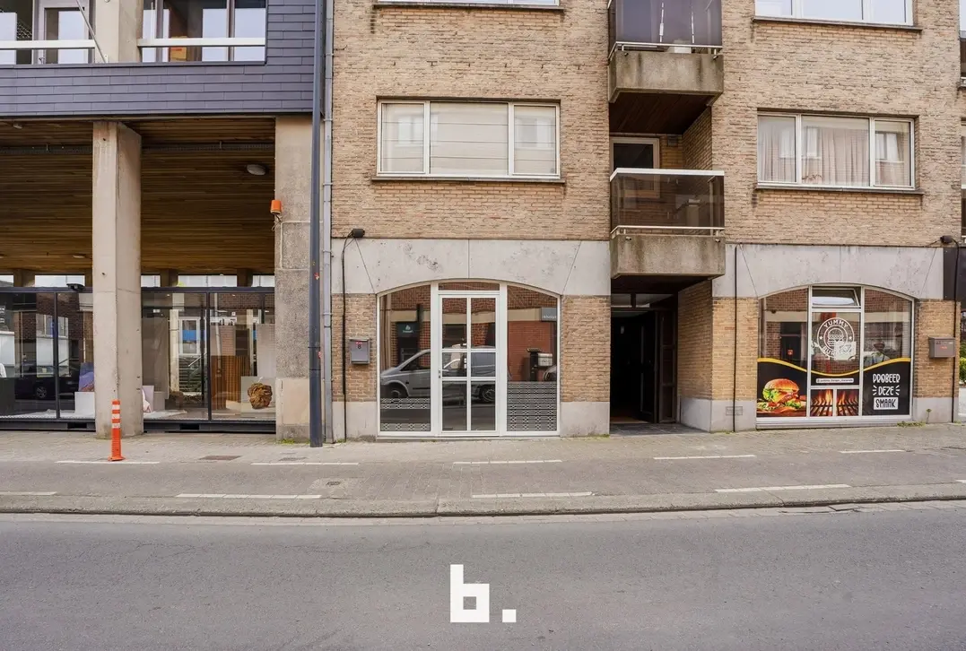 Handelspand te koop op topligging in Roeselare - Roeselare