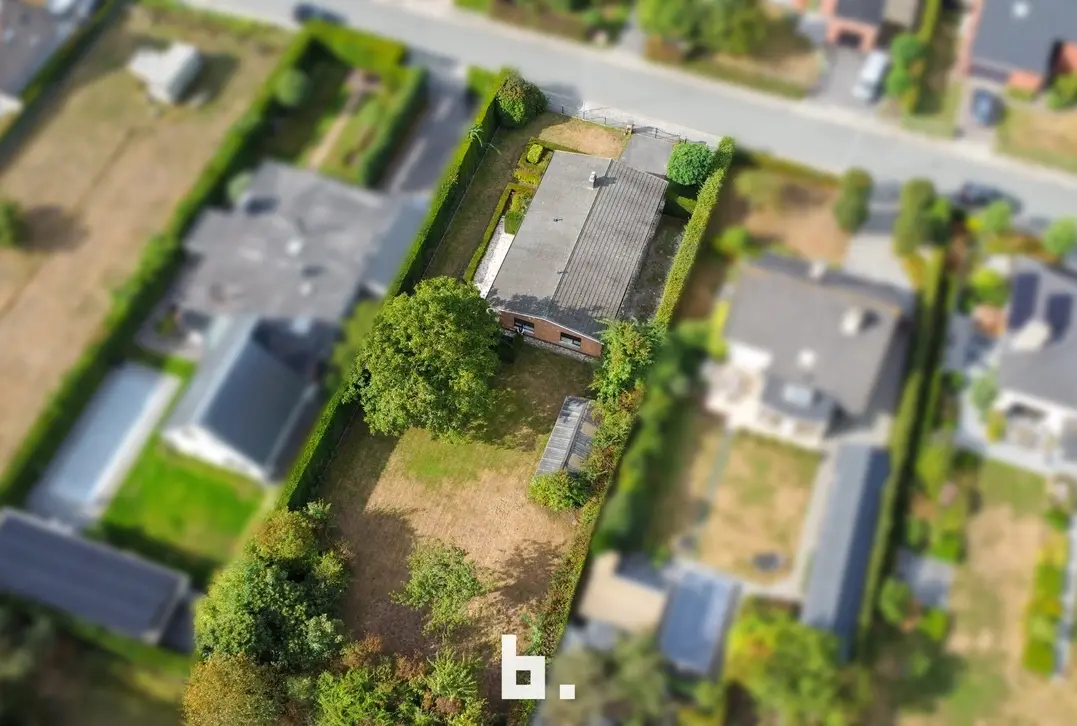 Te renoveren bungalow op schitterende ligging - Loppem