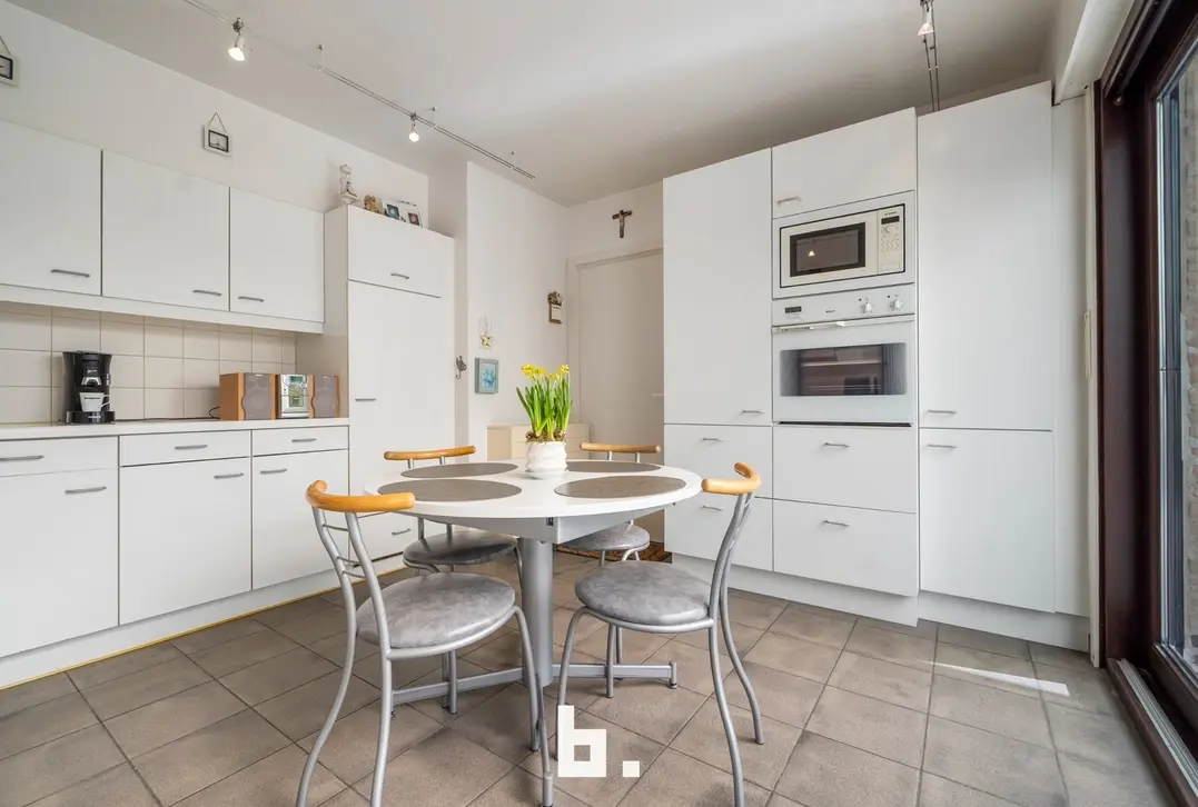 Verzorgde woning gelegen in residentiële wijk - Jabbeke