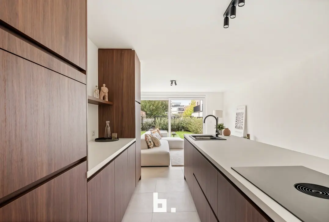 Volksplein 18B, 8500 Kortrijk - €444.852,64 - Instapklare nieuwbouwwoning met 5 slaapkamers, tuin, dakterras en garagebox in hartje Kortrijk!