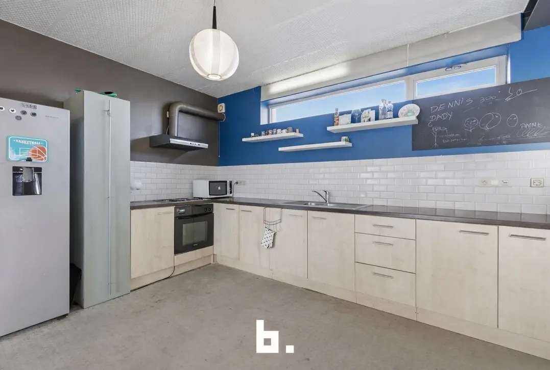 Energiezuinig duplexappartement met 3 slaapkamers en parking!-Waregem-€190.000