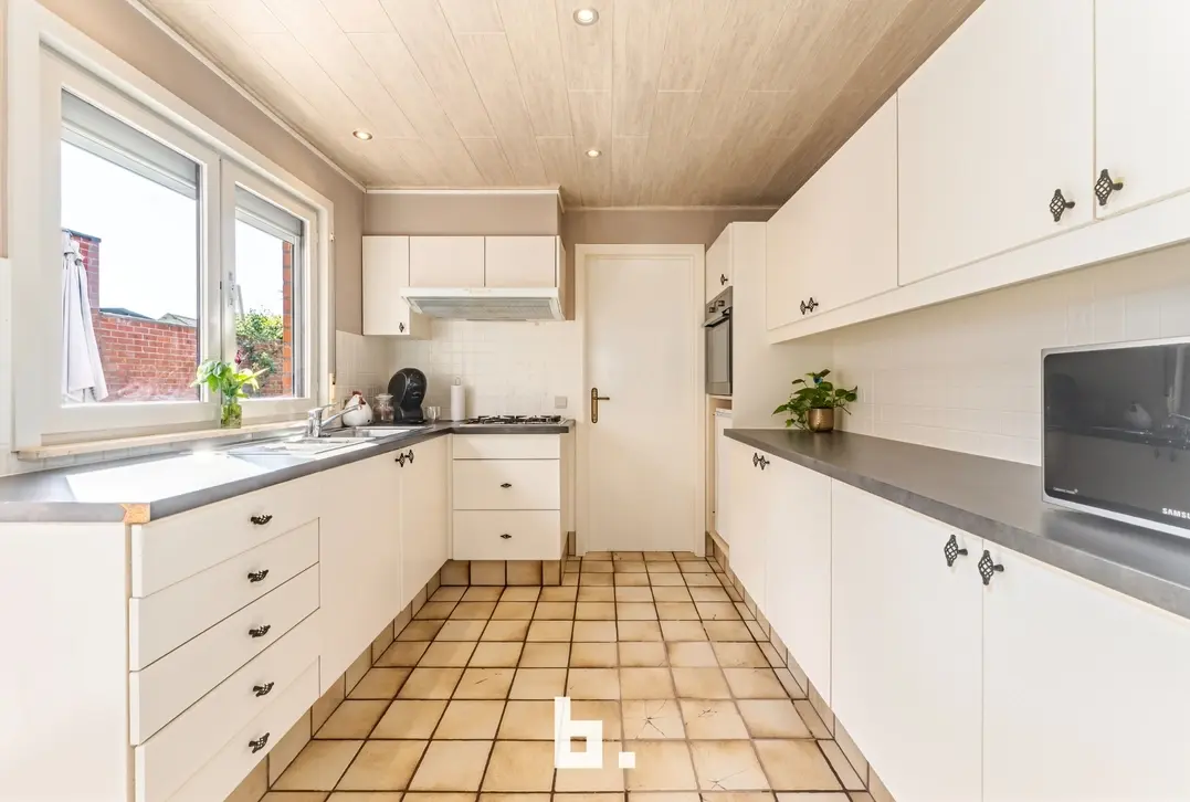 RIJWONING MET ZEER RUIME TUIN TE KOOP – HARELBEKE-STASEGEM - Harelbeke