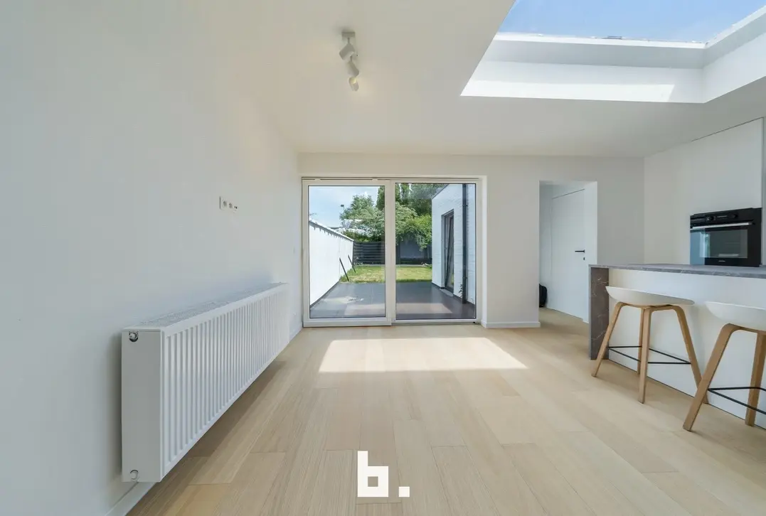 Stijlvol gerenoveerde woning met 4 slpks en een prachtige tuin in hartje Knokke-Heist - Knokke-Heist