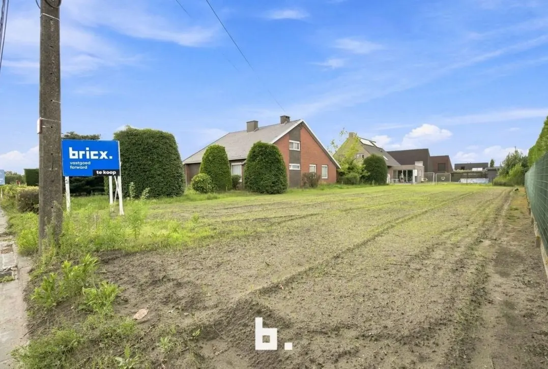 Eigendom met uitzonderlijk potentieel op strategische ligging - Roeselare