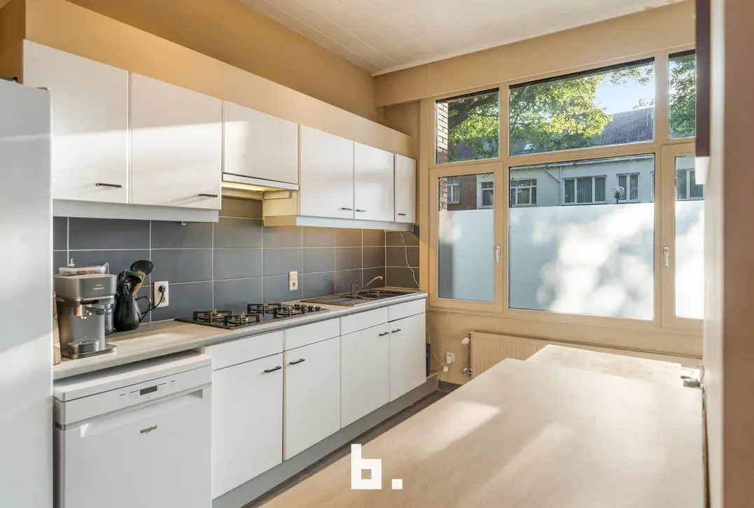 Ruime statige woning op een boogscheut van de historische binnenstad van Brugge - Brugge