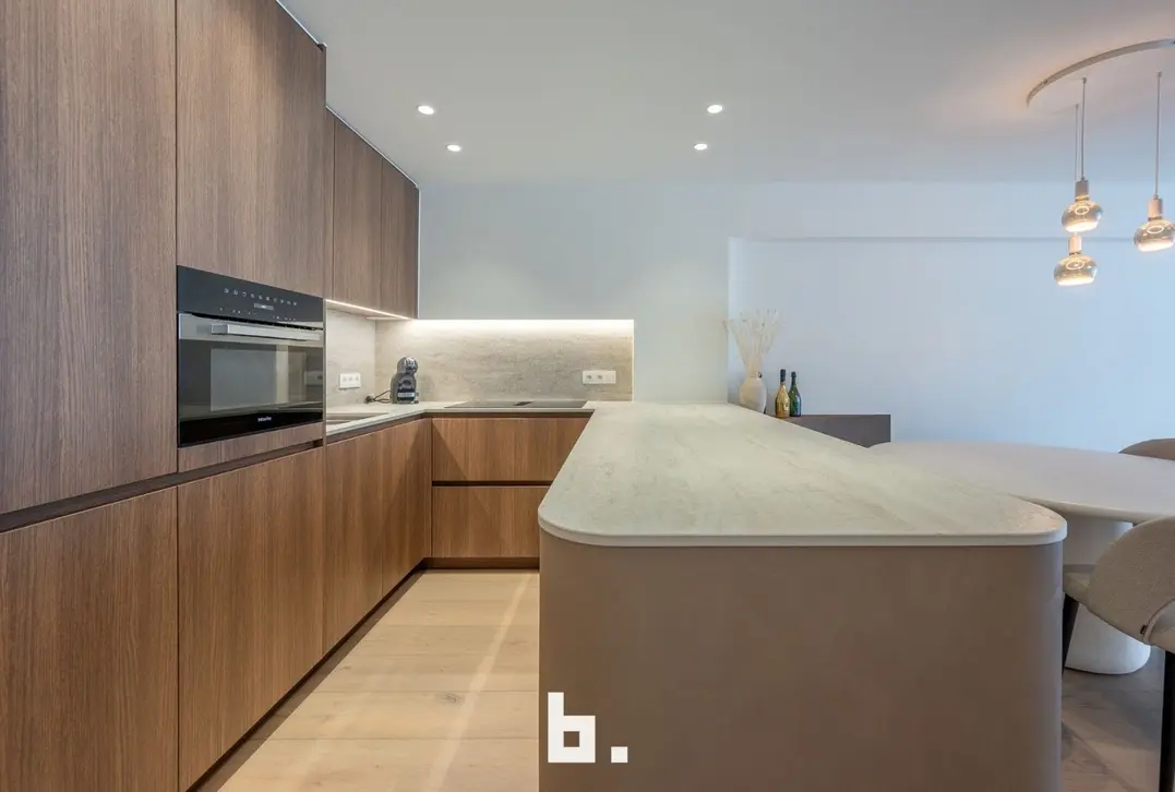 Exclusief gerenoveerd 3-slaapkamer appartement op toplocatie te Knokke - Knokke-Heist