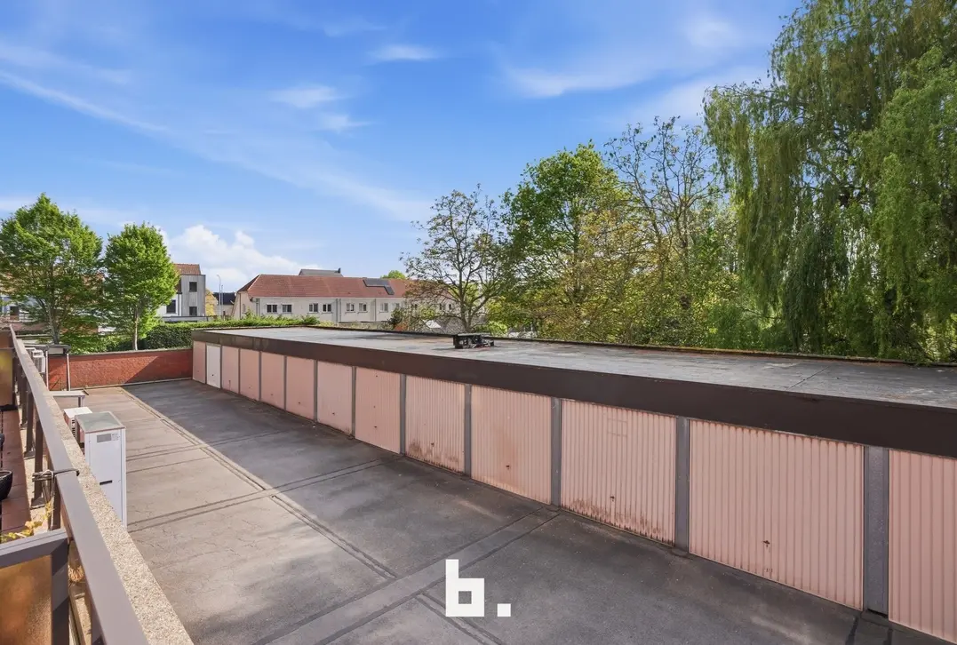 Lichtrijk appartement met twee terrassen en zicht op het Park van de Walle in Roeselare - Roeselare