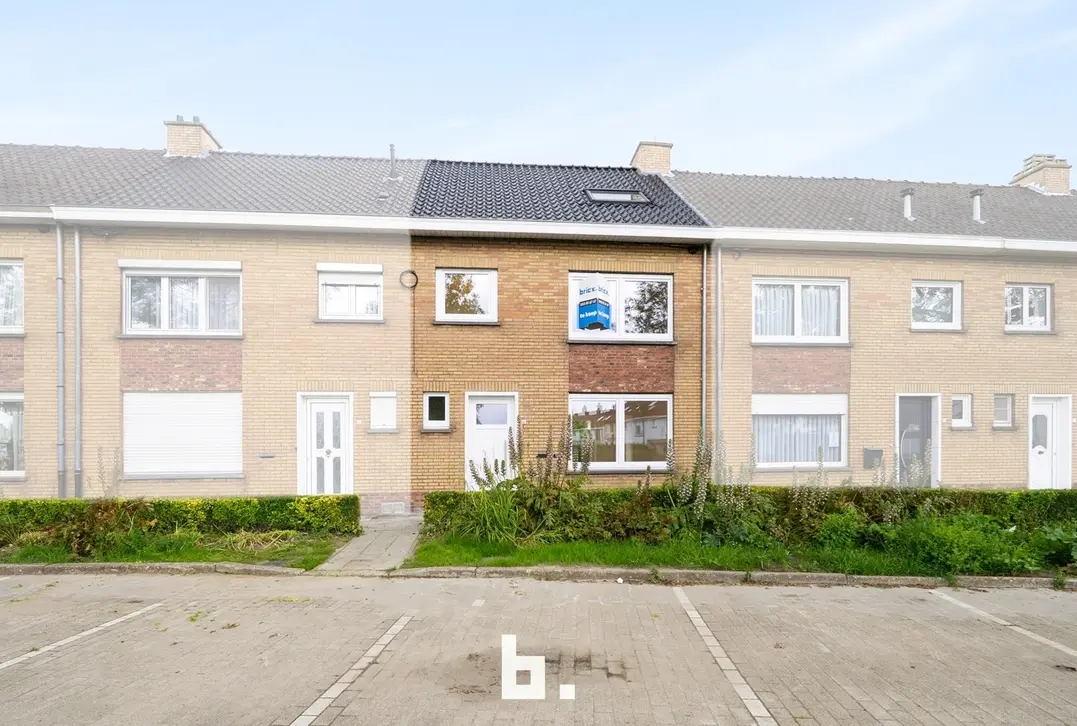 Open kijkmoment op 20/6 en 27/6 van 9u tot en met 11u. Schrijf u alvast in via Bricx.be 
Op een rustige ligging te Brugge, bevindt zich deze volledig