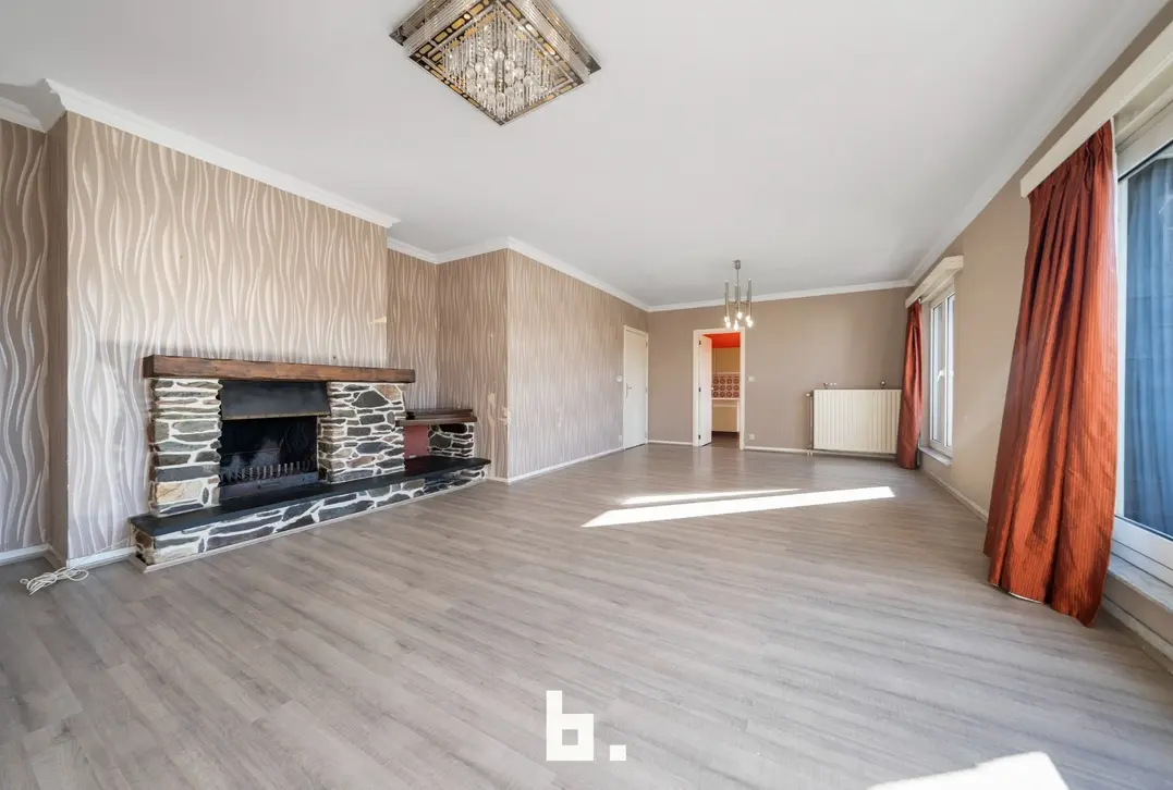 Verrassend ruim appartement op uitstekende ligging te Sint-Michiels - Sint-Michiels