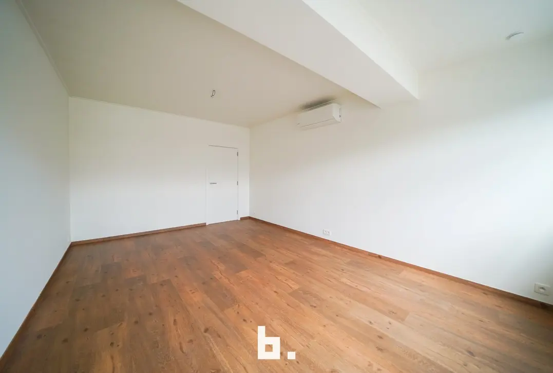 Praktijkruimte (20m²) te huur op toplocatie langs de Maalse Steenweg te Sint-Kruis  - Sint-Kruis