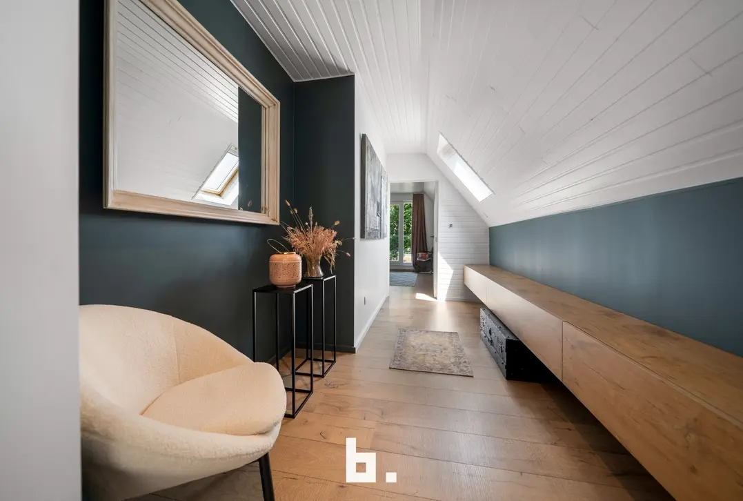 Knappe villa met praktijk in doodlopende straat - Torhout