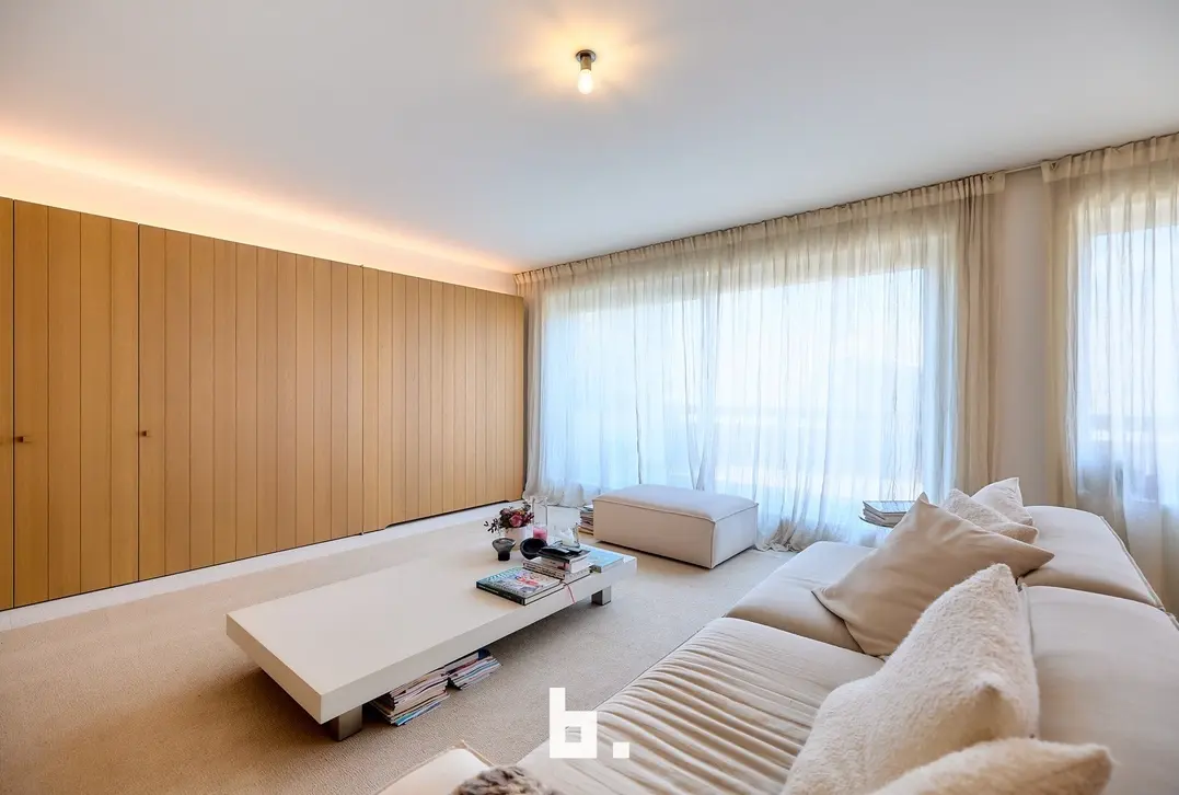Exclusief designappartement met panoramisch stadszicht - Roeselare