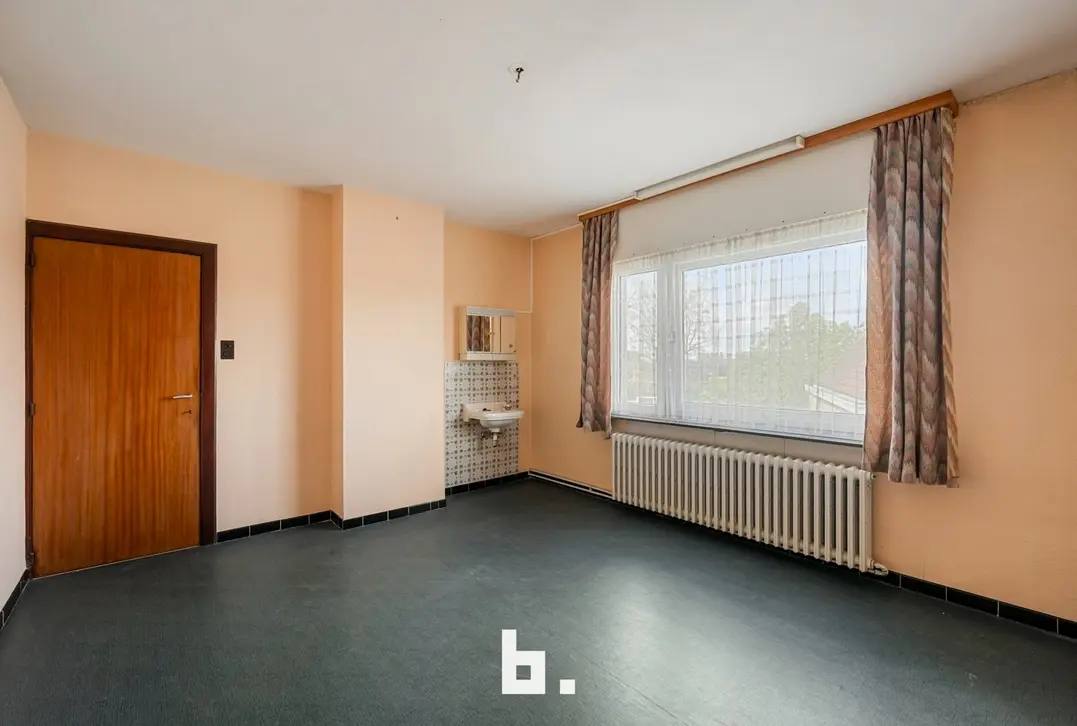 Verrassend ruime gezinswoning met 212 m² bewoonbare oppervlakte op toplocatie in Tielt - Tielt