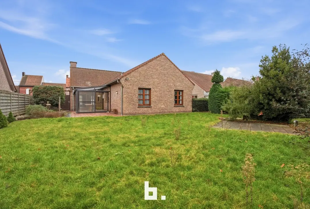 Ruime en instapklare bungalow met 3 slaapkamers op een perceel van 844 m²! - Roeselare