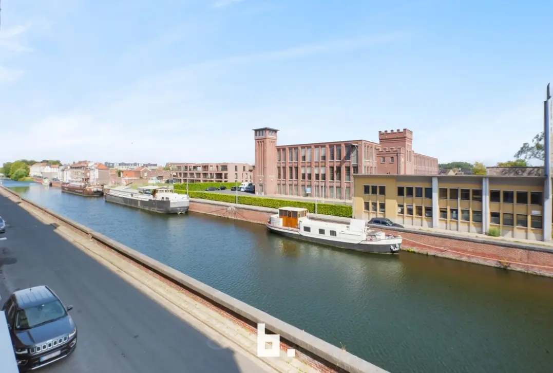 Unieke industriële loft te huur in Kortrijk - Kortrijk